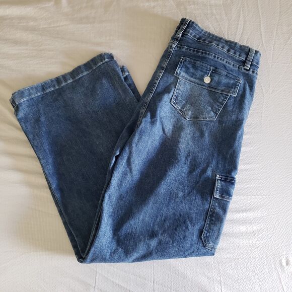 Low-Rise Skater Wide Leg Blue Jeans - Picture 6 of 6
